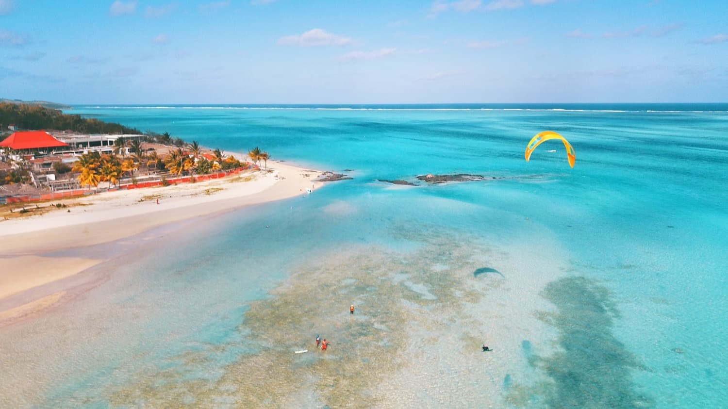 Vue aérienne du lagon et de la plage de Rodrigues