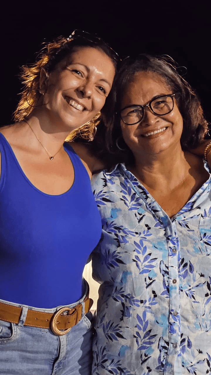 Anaïs lors d'une rencontre en soirée